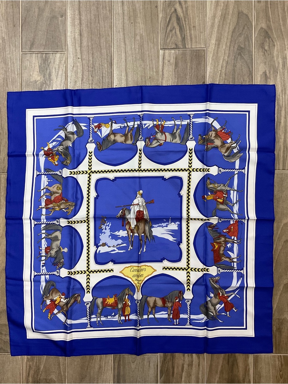 Hermes Scarf - Picture 1 of 4